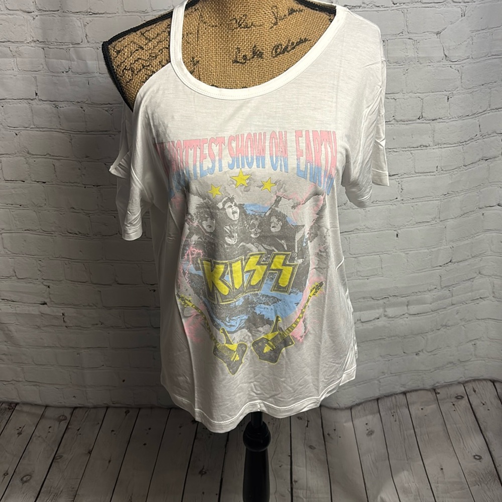 Recycled Karma Kiss Tshirt